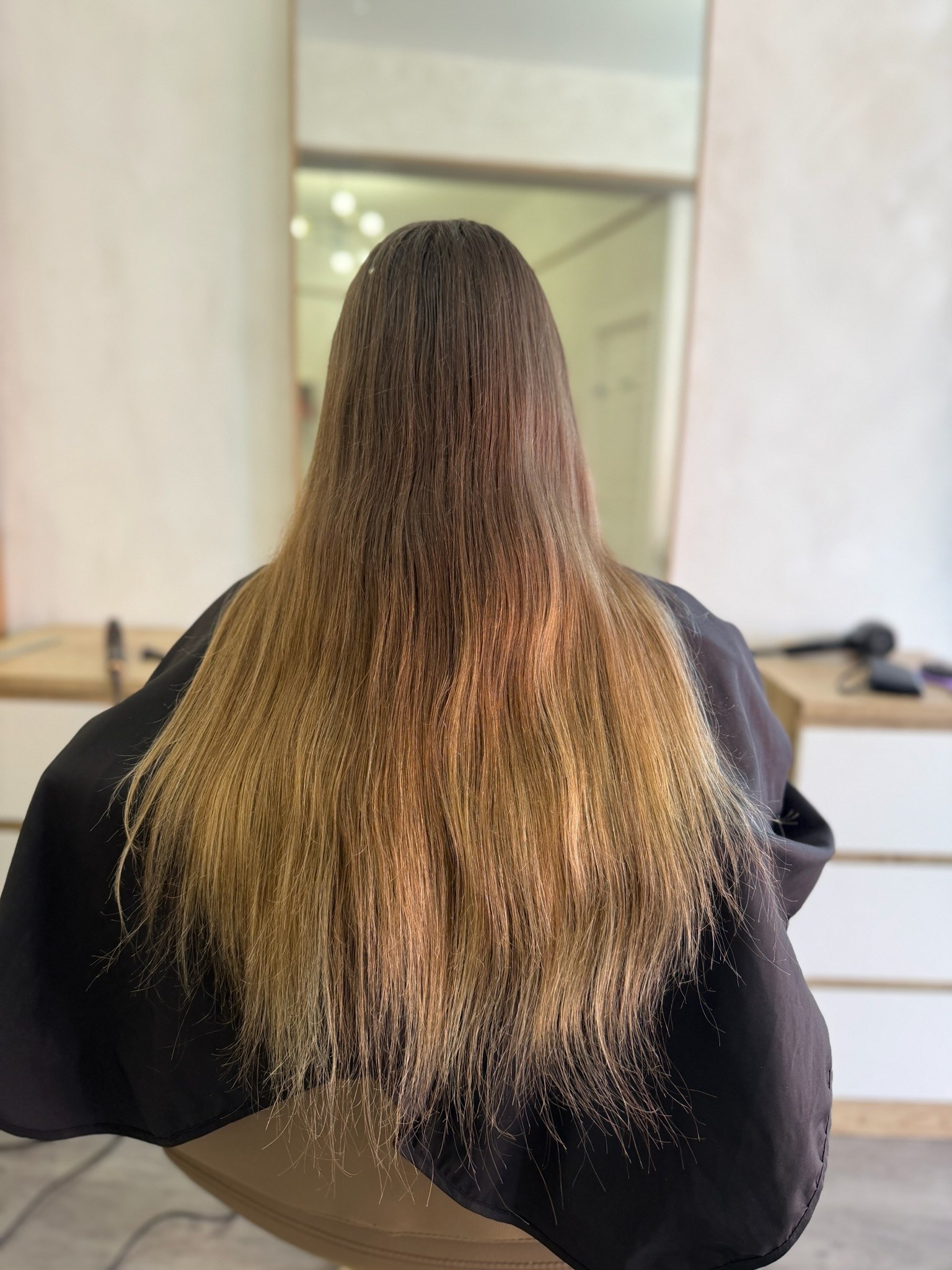 Before Maison Vellor extensions, straight fine hair